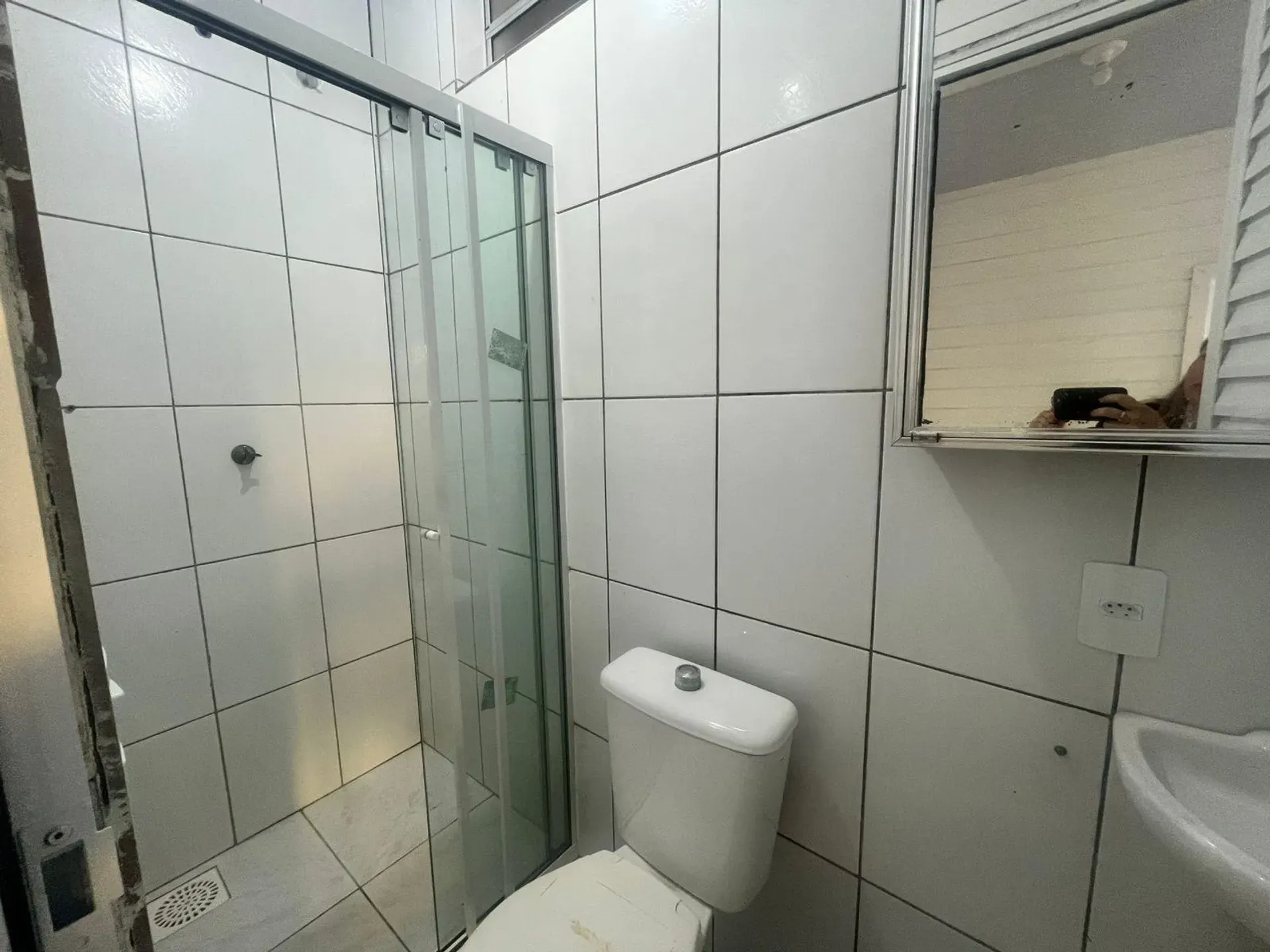 1-bedroom apartment with laundry area, no parking — photo 7