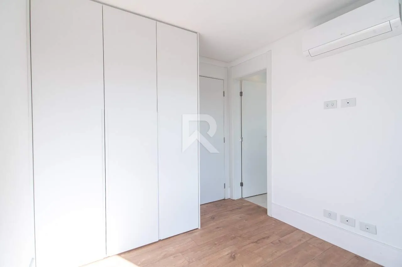 Apartamento amueblado de 2 dormitorios con balcón gourmet y 2 plazas — photo 21