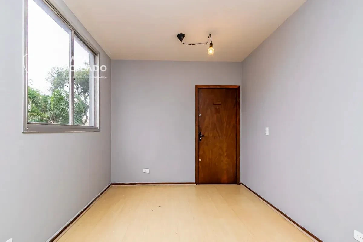 Apartment, 39 m², with wood or laminate floors — photo 8