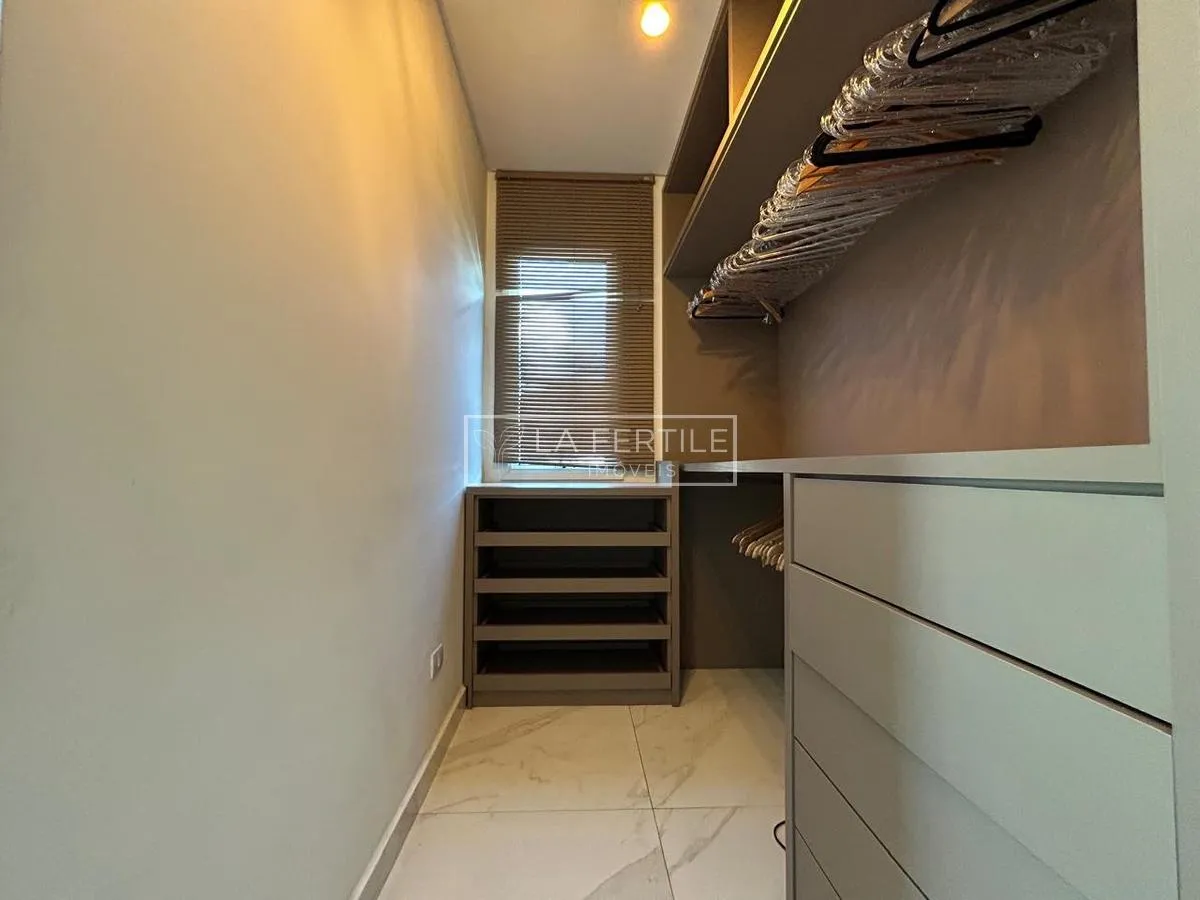 Casa de 3 dormitorios con balcón gourmet en Curitiba — photo 7