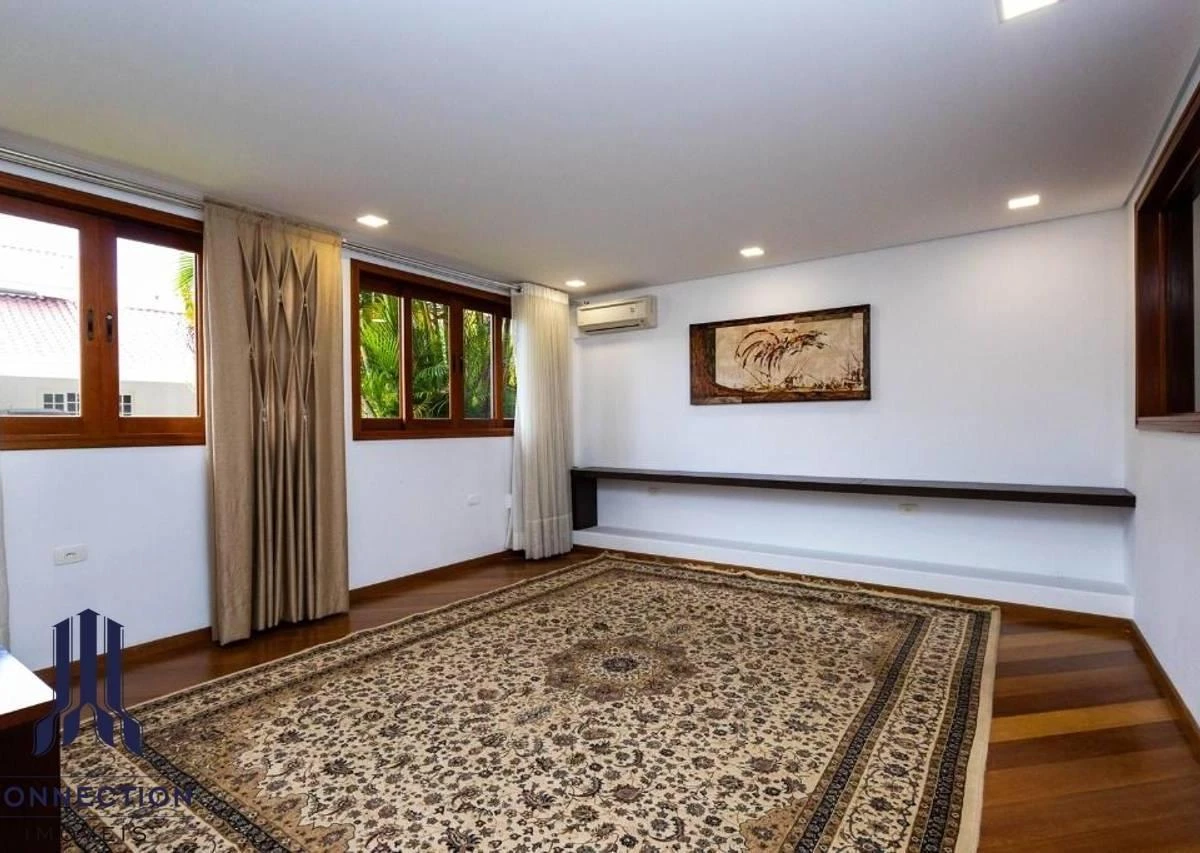 Furnished house with 4 en-suite bedrooms and 449 m²