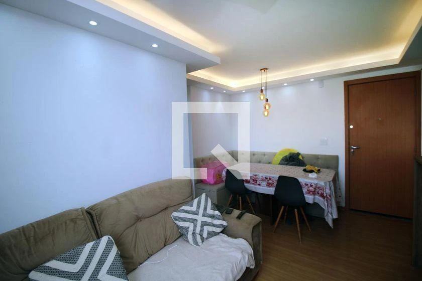 2-bedroom apartment in a building with a gym — photo 11
