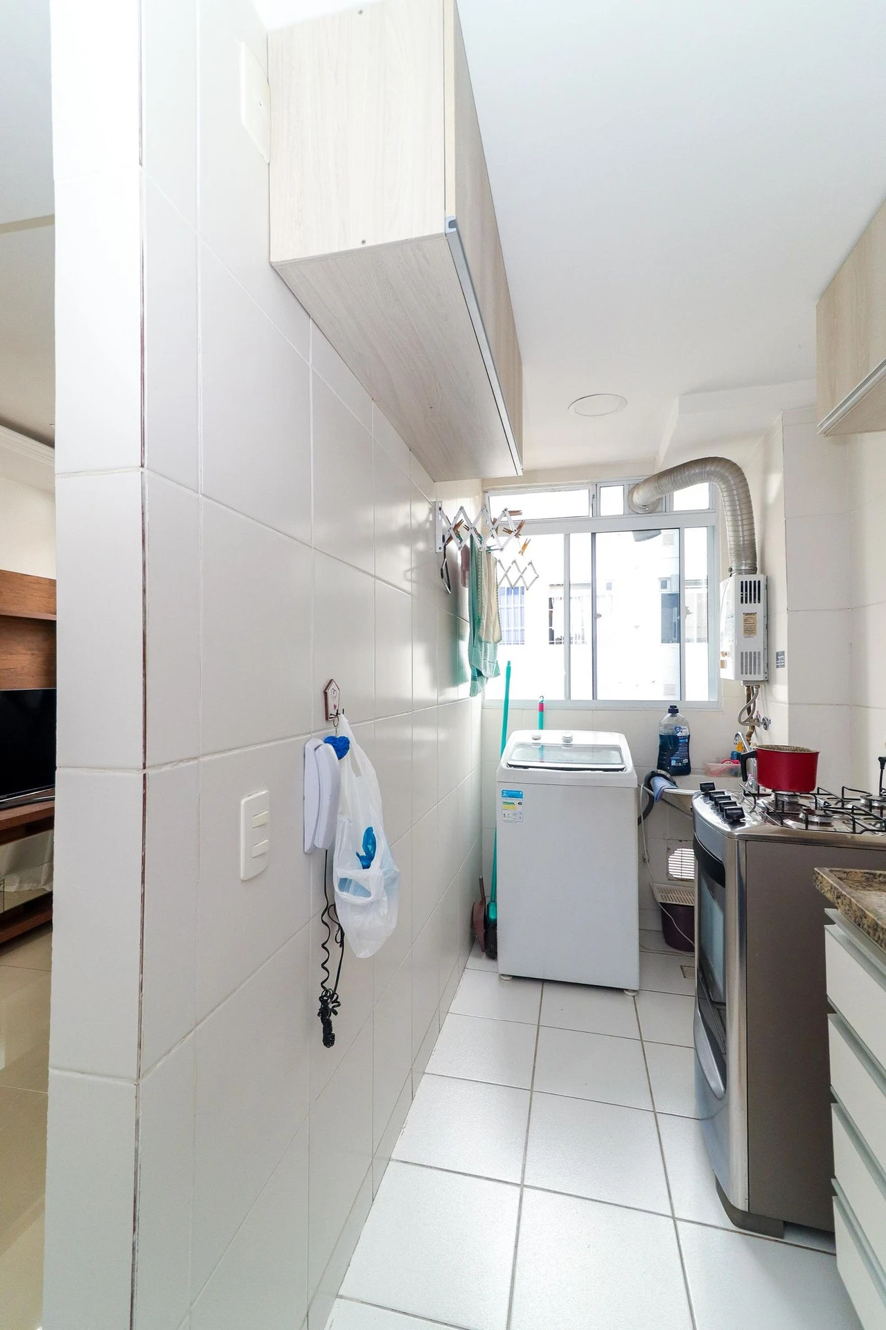 Furnished 2-bedroom apartment with 1 bathroom — photo 11
