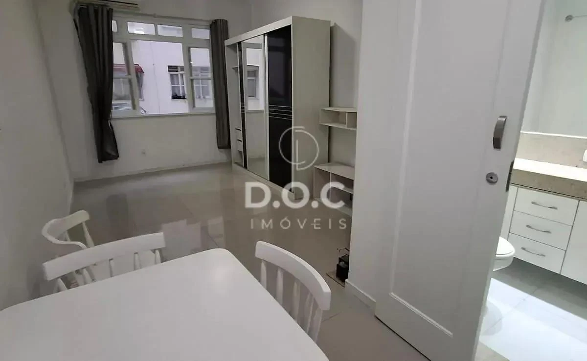 Kitnet sem vaga, 30 m² com 1 quarto e 1 banheiro — photo 2