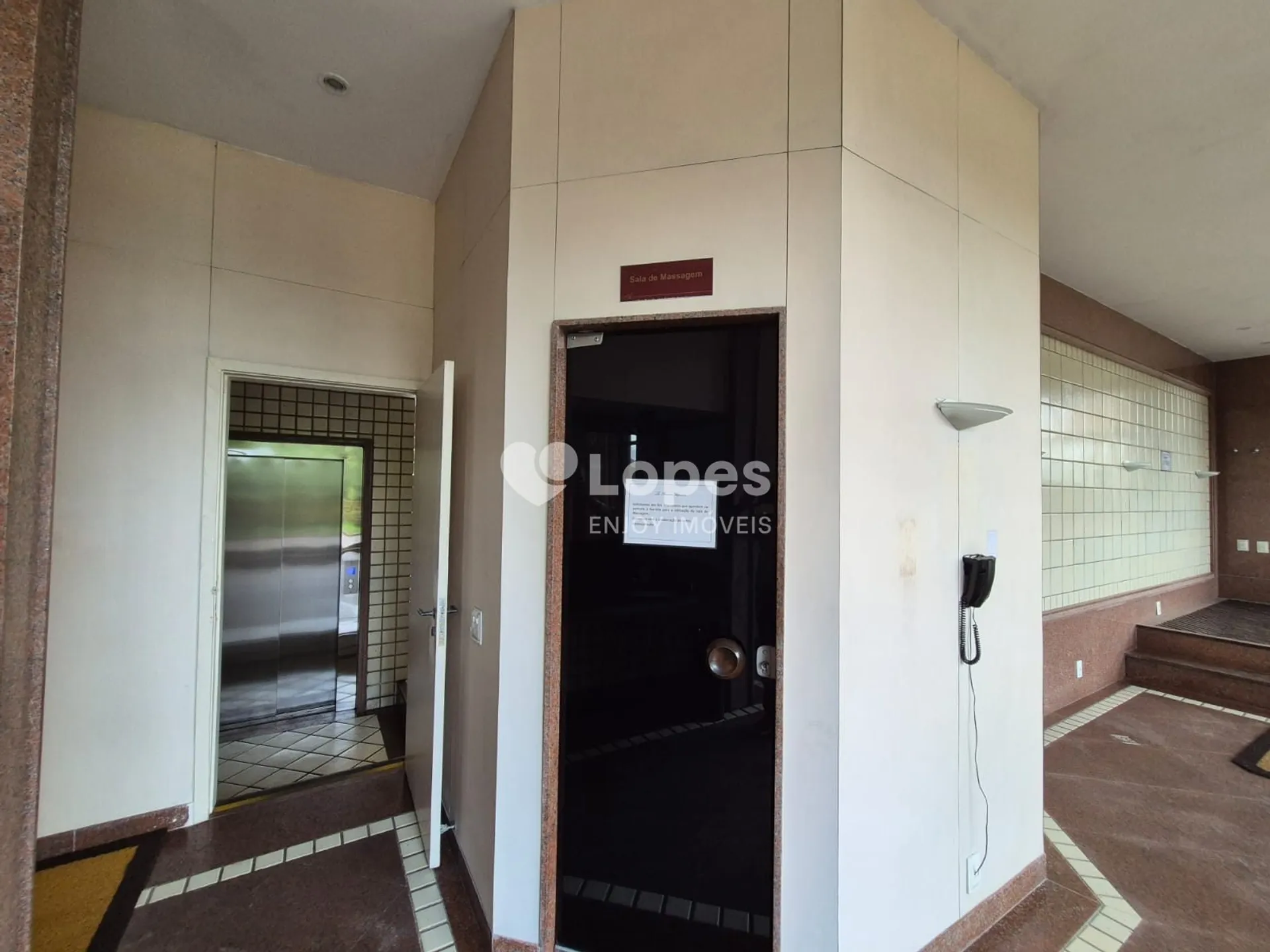2-bedroom apartment in a building with a sauna — photo 23