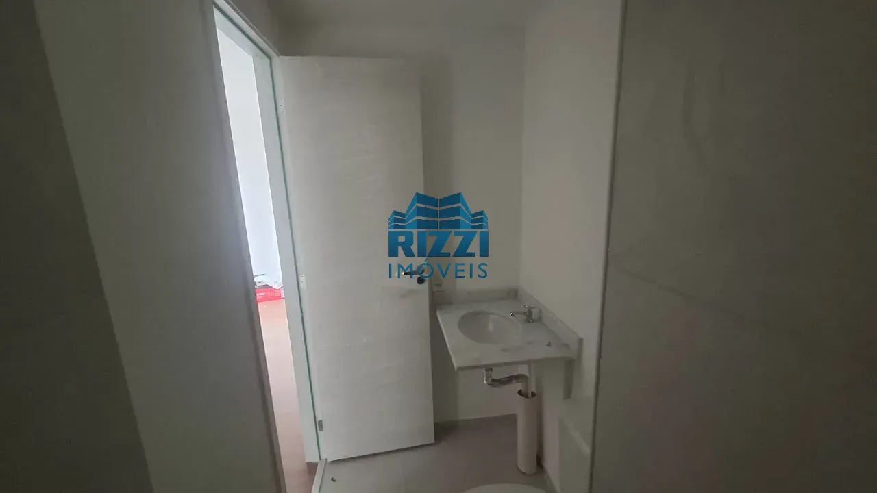 Apartamento com 2 quartos, 2 banheiros e cozinha fechada — photo 24