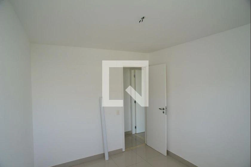 3-bedroom apartment in a building with a gym — photo 33