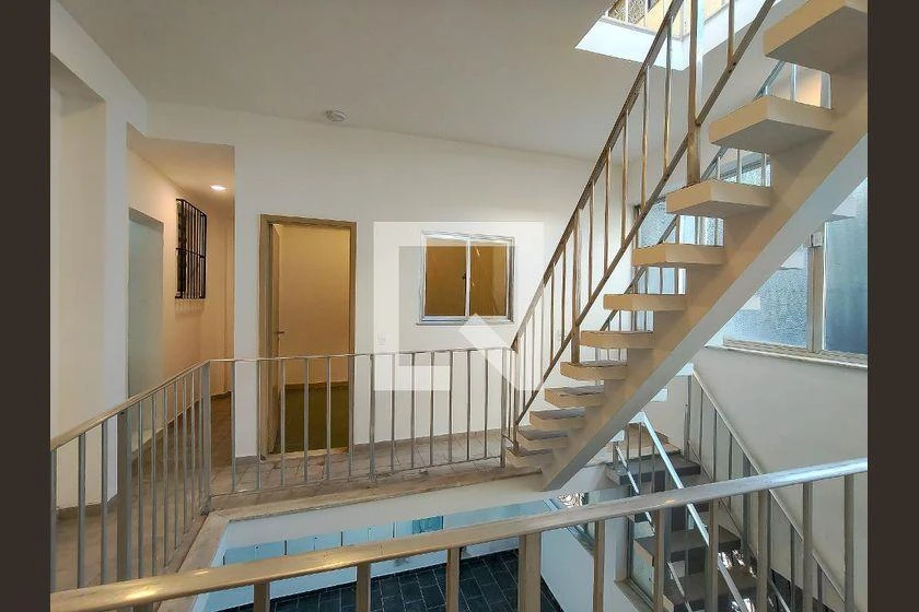 Rental house with 5 bedrooms and a balcony — photo 41