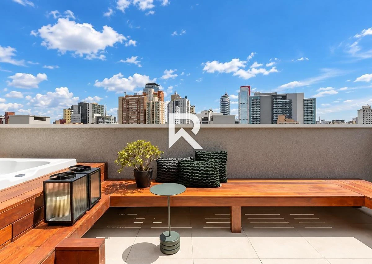 3-bedroom apartment with a walk-in closet in Curitiba — photo 7