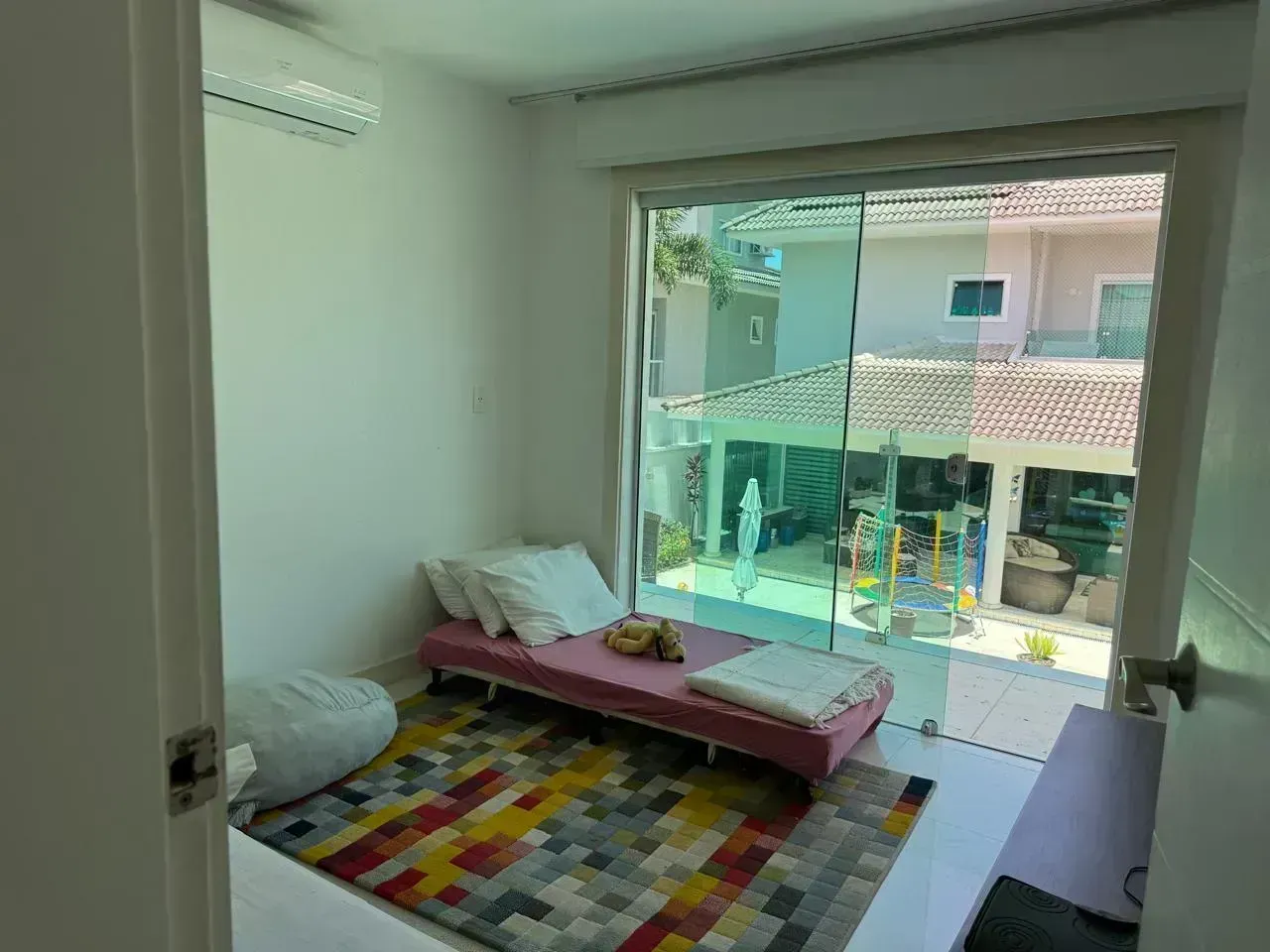 Furnished house with 6 suites and a private garden — photo 34