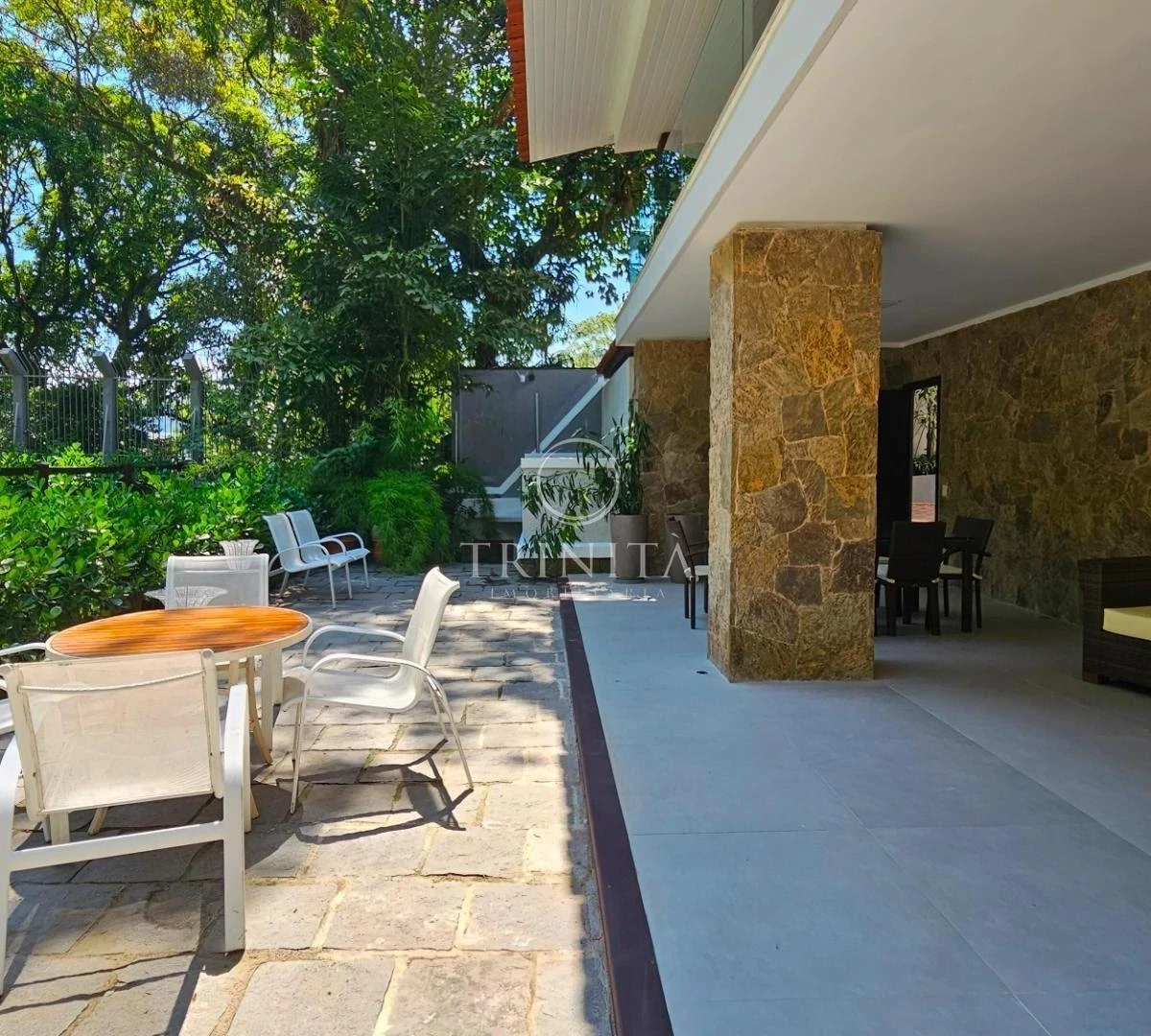 5-bedroom house with a bathtub in Rio de Janeiro — photo 38