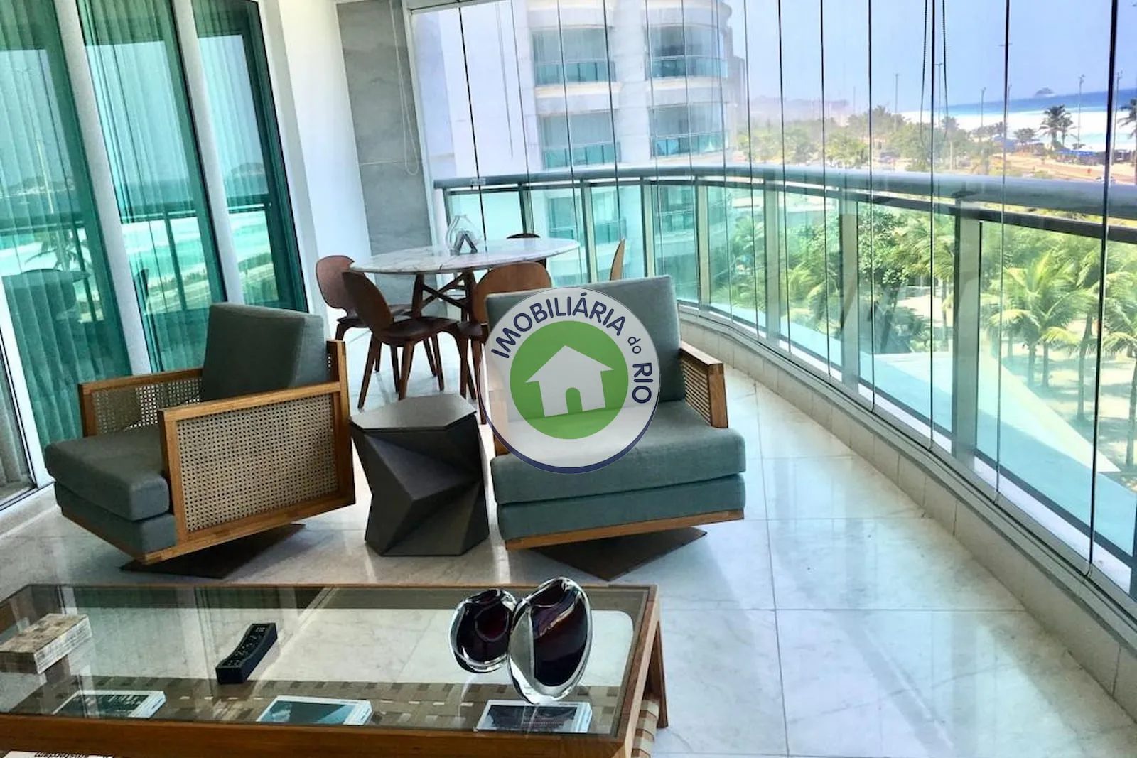 Apartamento mobiliado com 3 dormitórios e 5 banheiros — photo 5
