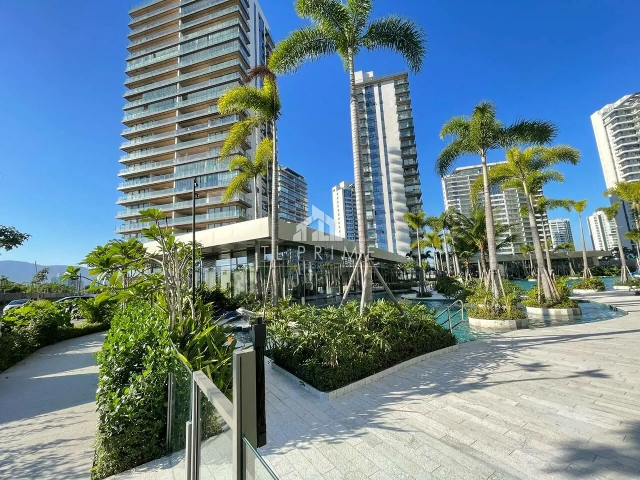 Rental apartment with balcony and 3 bedrooms — photo 63