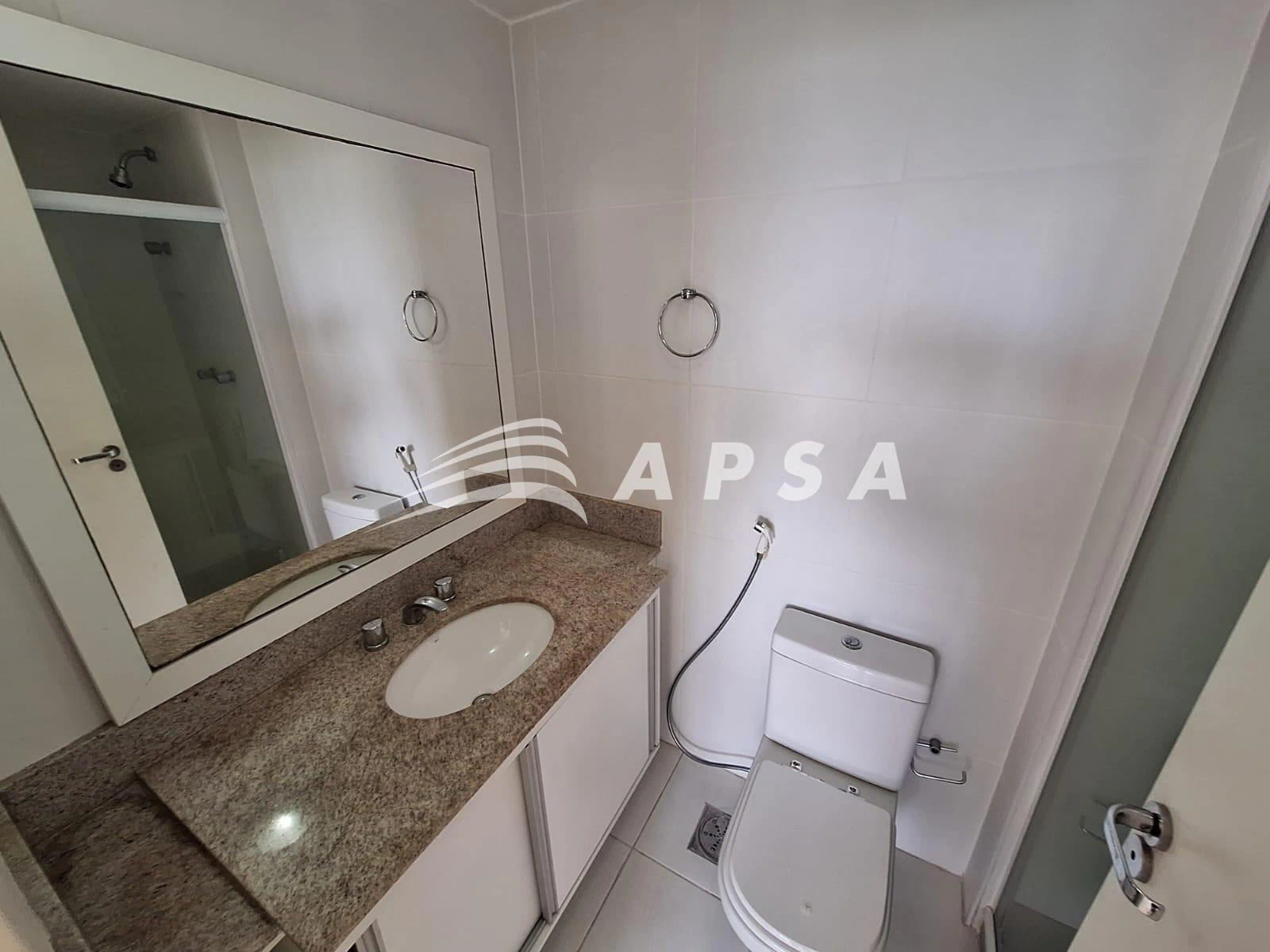 Apartment, 70 m², with a glass-enclosed balcony — photo 5