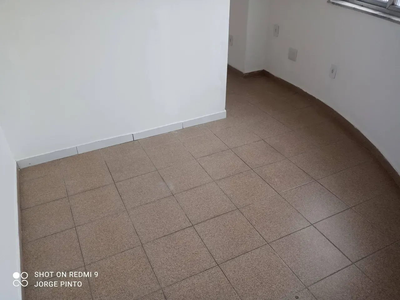 Estudio sin amueblar con 1 dormitorio y cocina compacta — photo 12