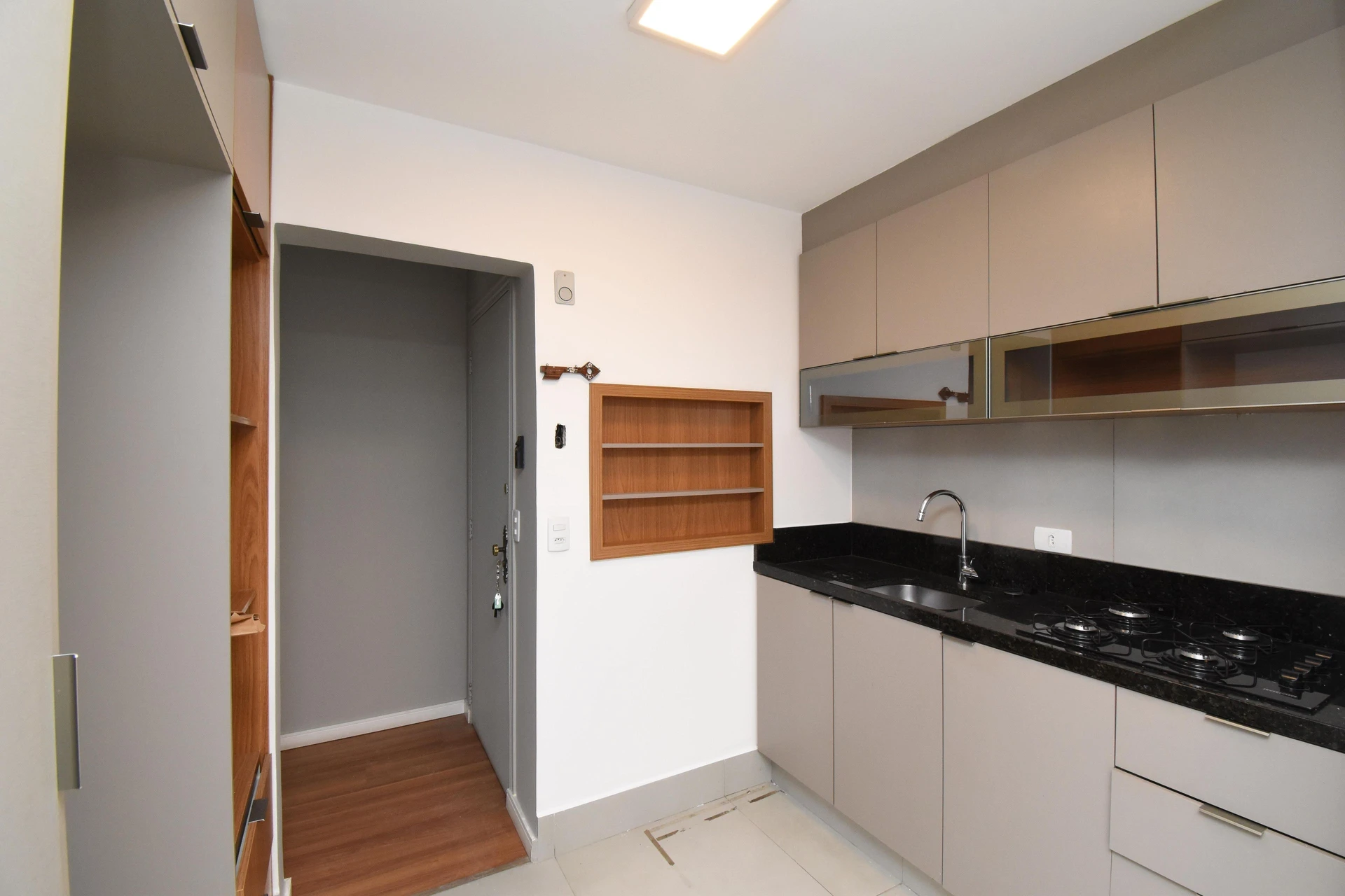 Apartamento de 2 quartos em condomínio com academia — photo 22