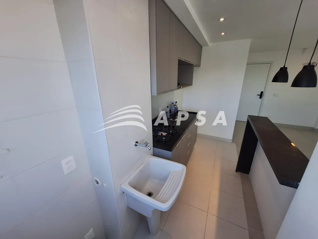 3-bedroom unfurnished apartment with open-plan kitchen — photo 6