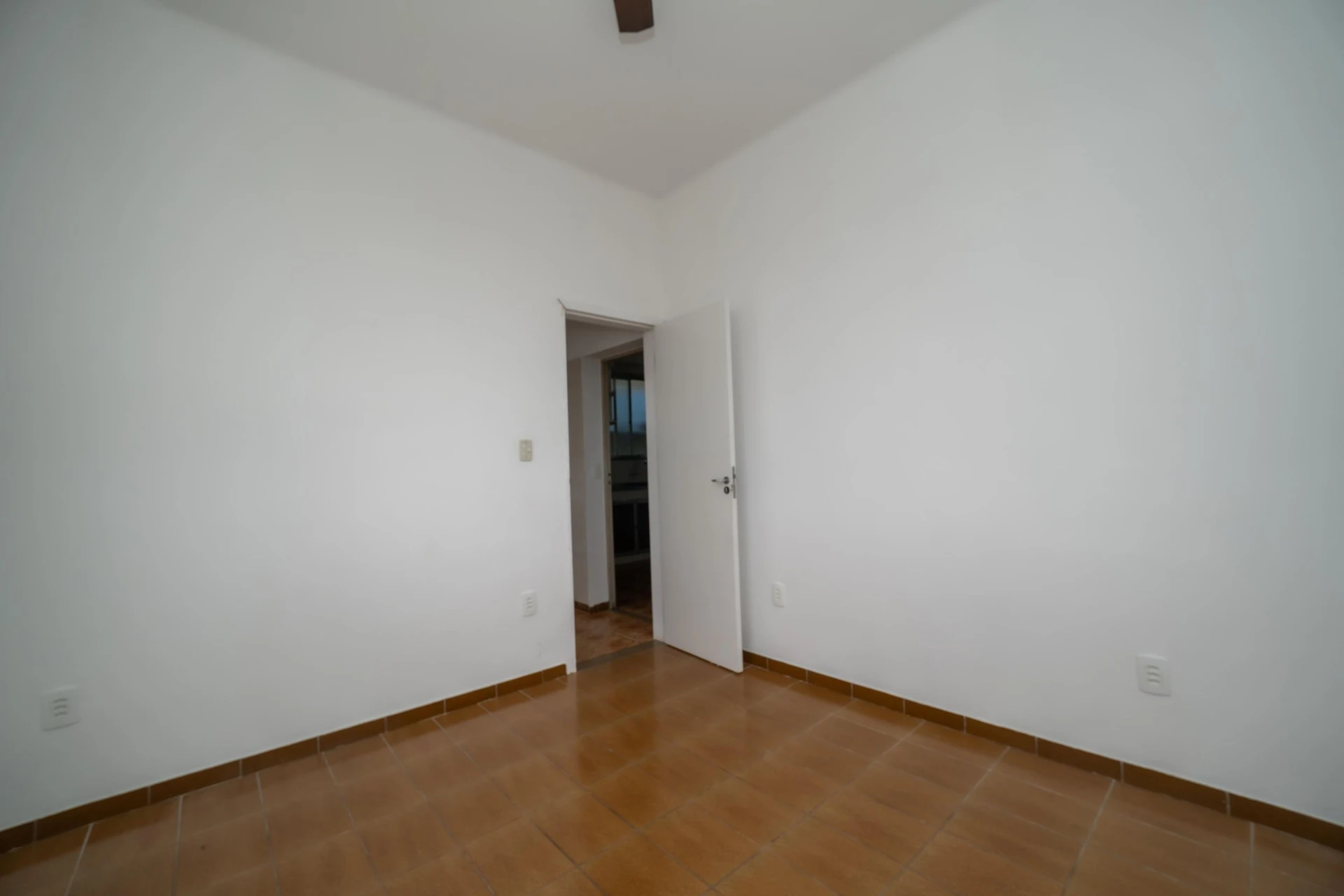 Garden in a 3-bedroom house, 200 m² — photo 59