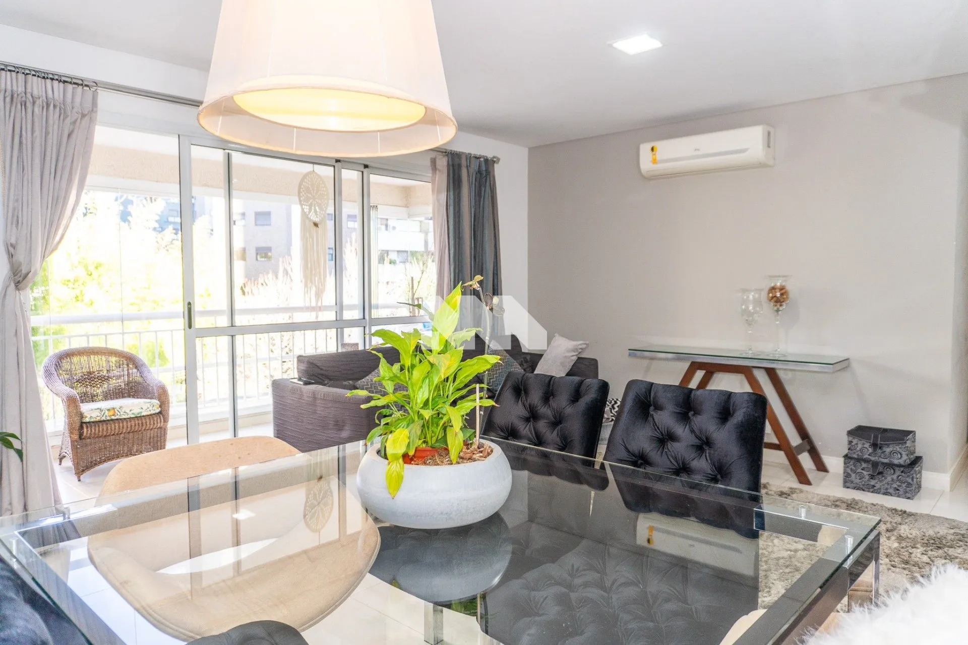 Semi-furnished apartment with 3 bedrooms and balcony grill — photo 32