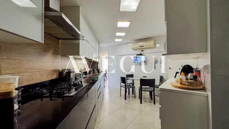 Duplex penthouse with balcony, 5 bedrooms and 5 baths — photo 28