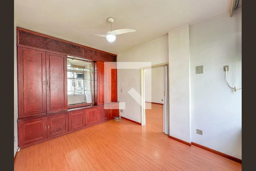 3-bedroom apartment with a bathtub — photo 15