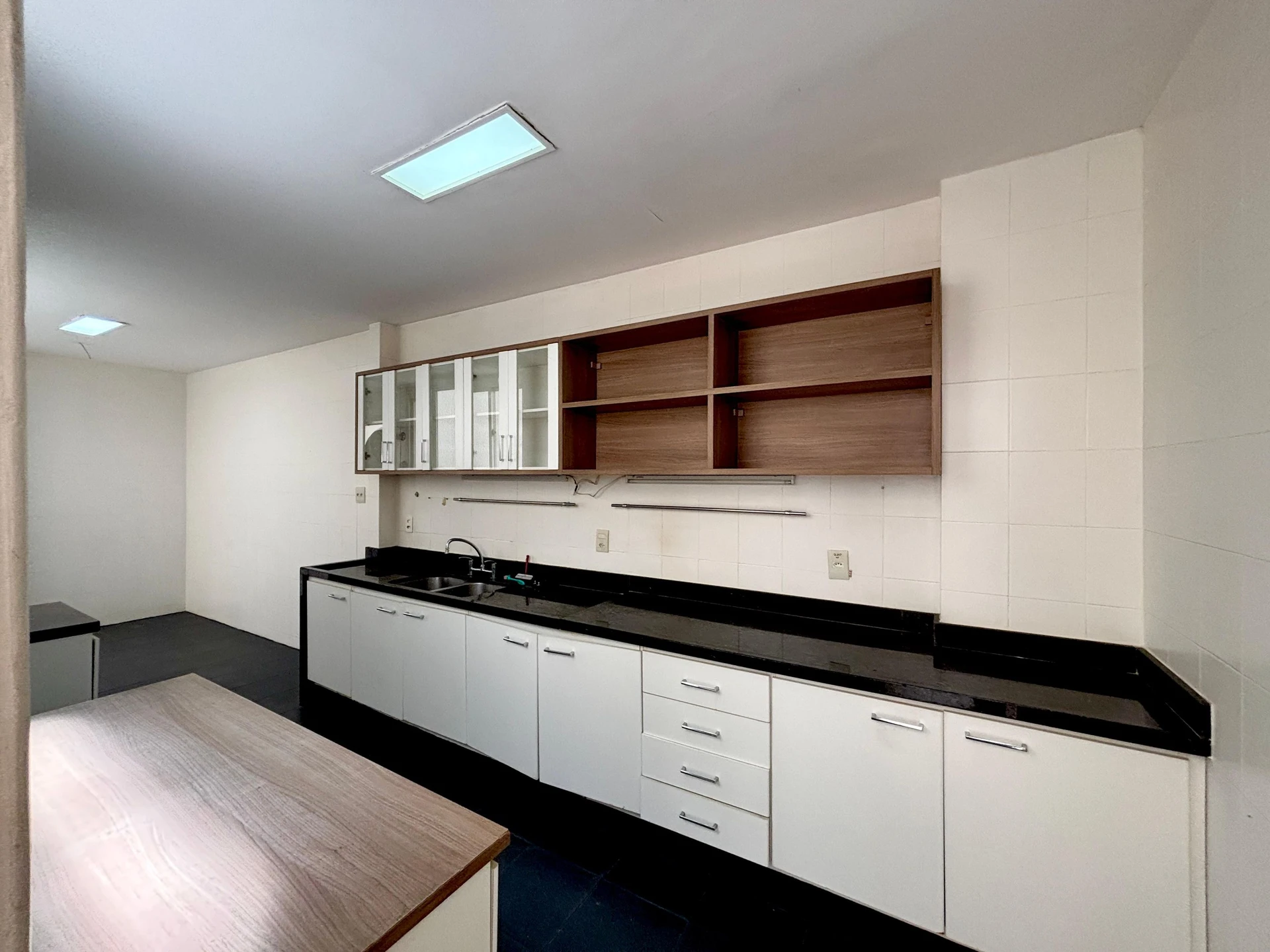 3-bedroom apartment with 2 bathrooms — photo 13