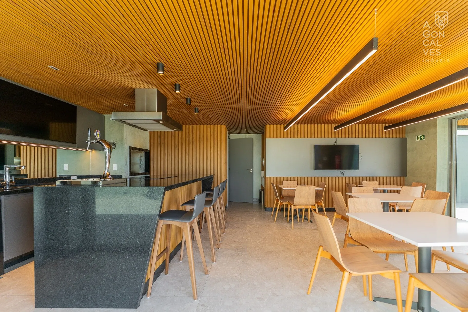 Furnished apartment with 3 suites and 257 m² — photo 30