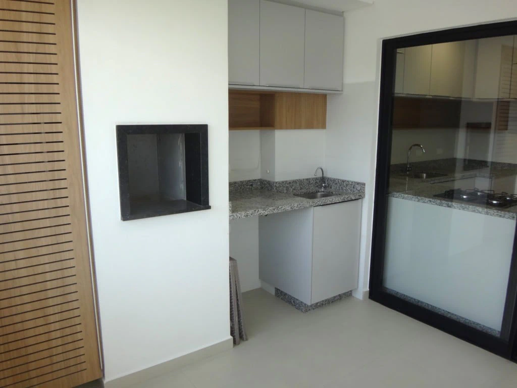 Apartment, 48 m², with a glass-enclosed balcony — photo 4