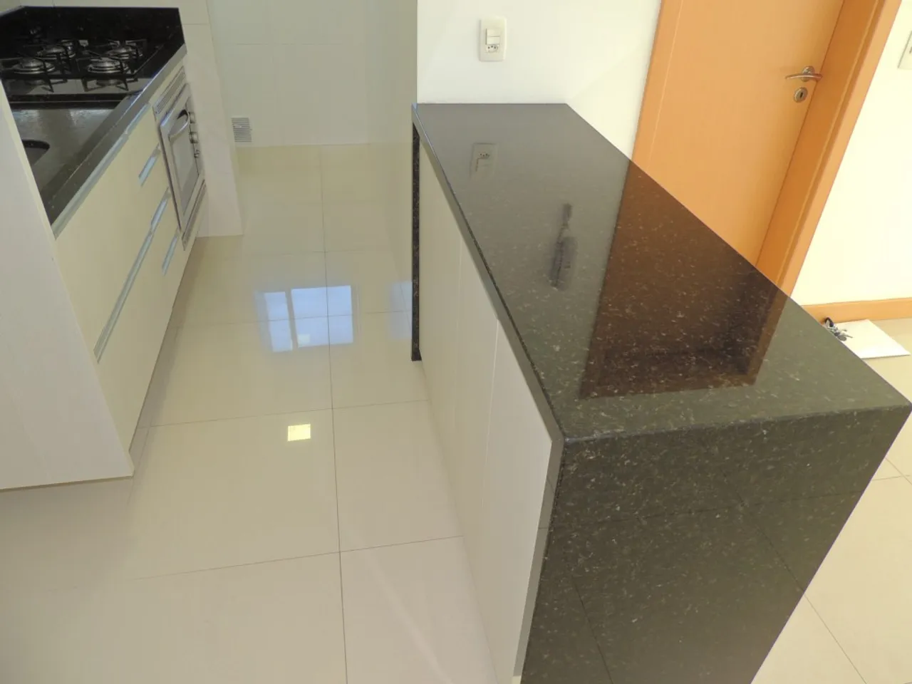 Apartamento mobiliado 1 quarto com cozinha americana e 2 vagas — photo 20