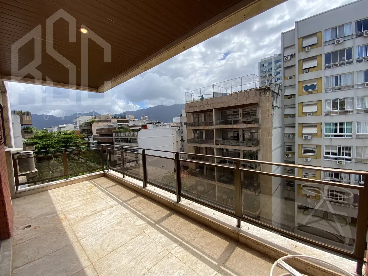 145 m² duplex penthouse with 2 bedrooms and 3 baths — photo 8