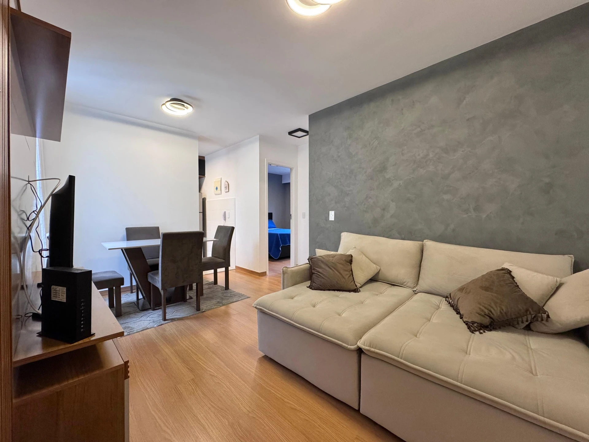 Furnished apartment with 2 bedrooms and a balcony — photo 37