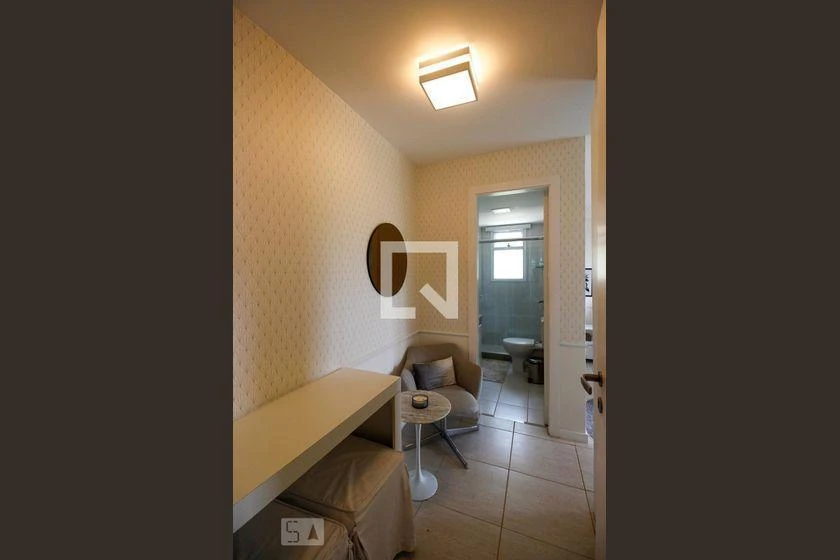 House for rent with 4 en-suite bedrooms and 450 m² — photo 38