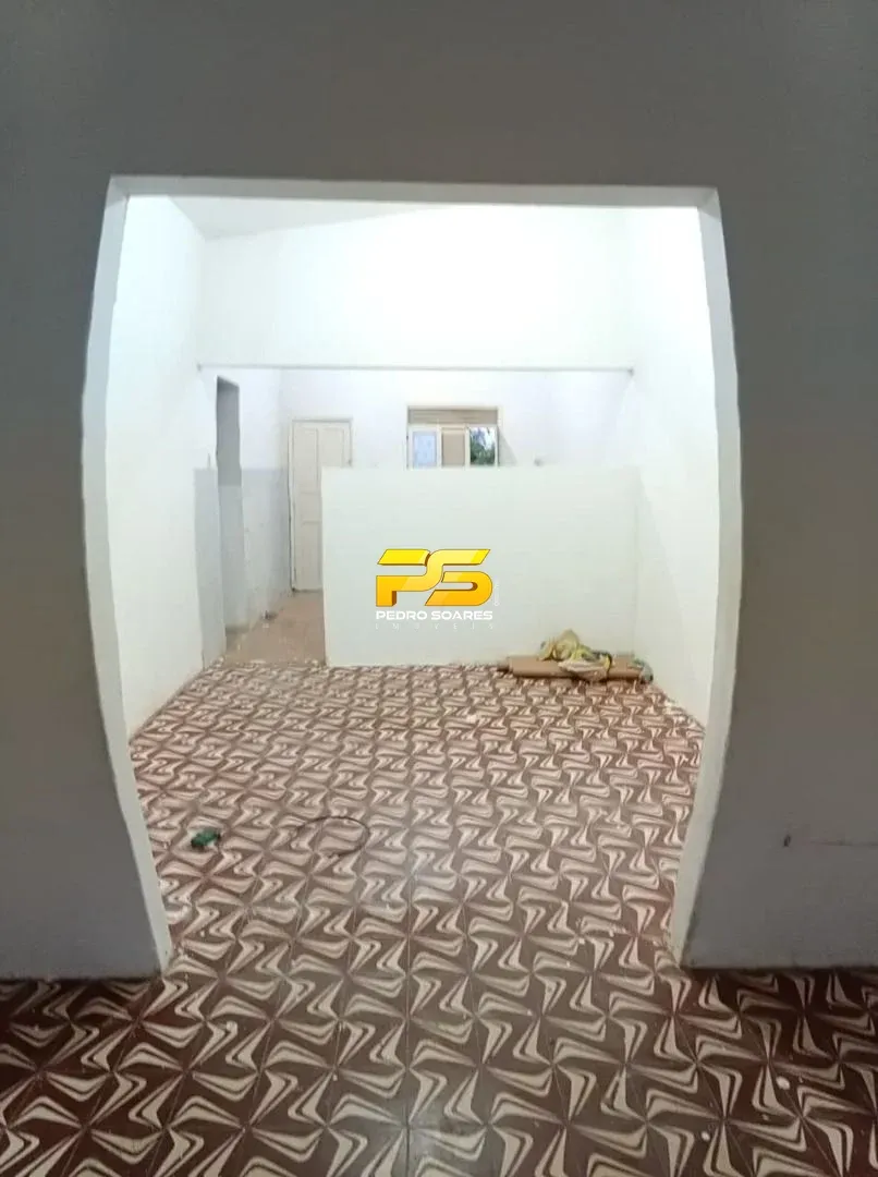 Unfurnished house with 3 bedrooms and 1 suite
