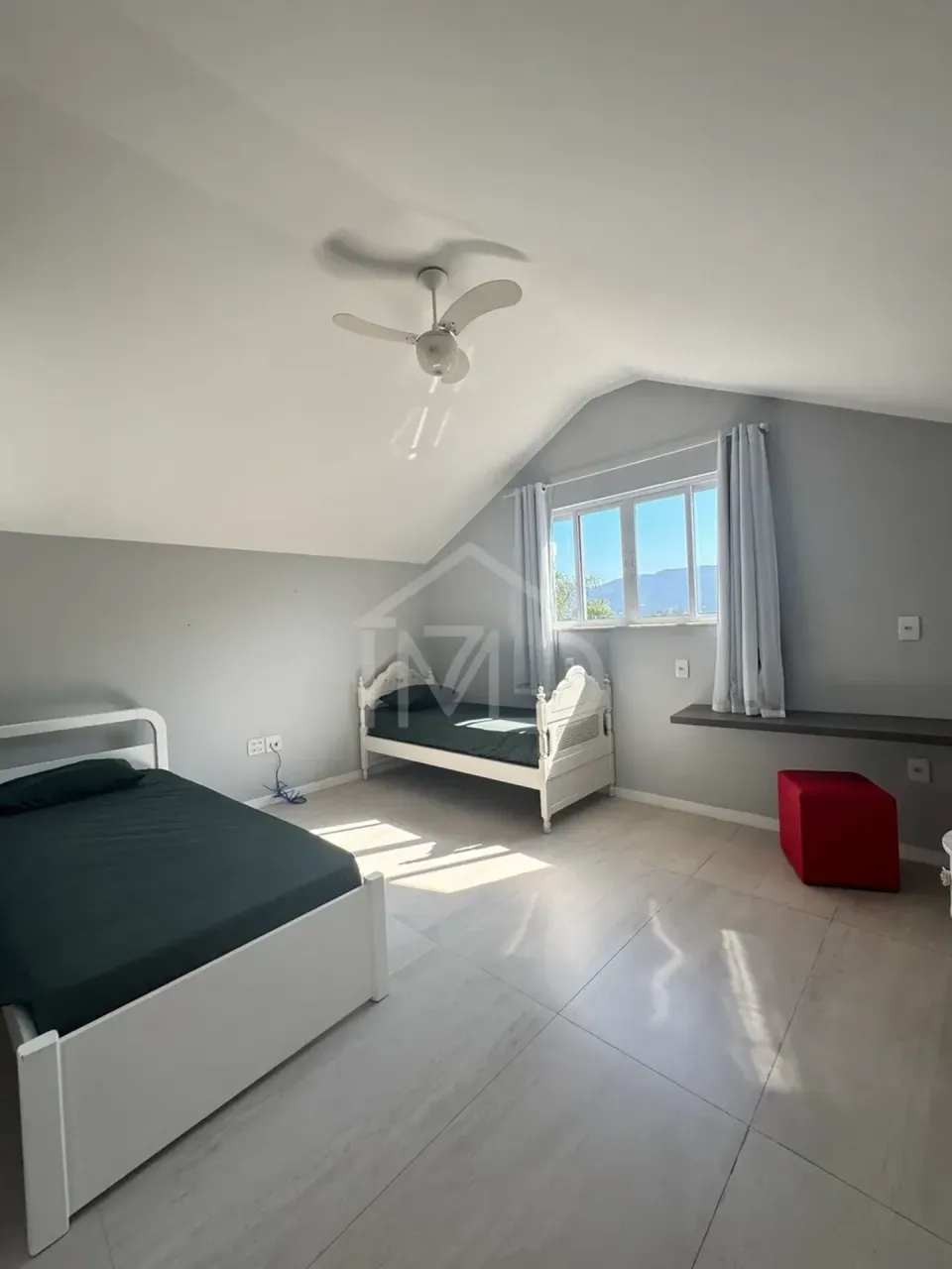 Furnished house with 4 suites and pool, 350 m² — photo 9