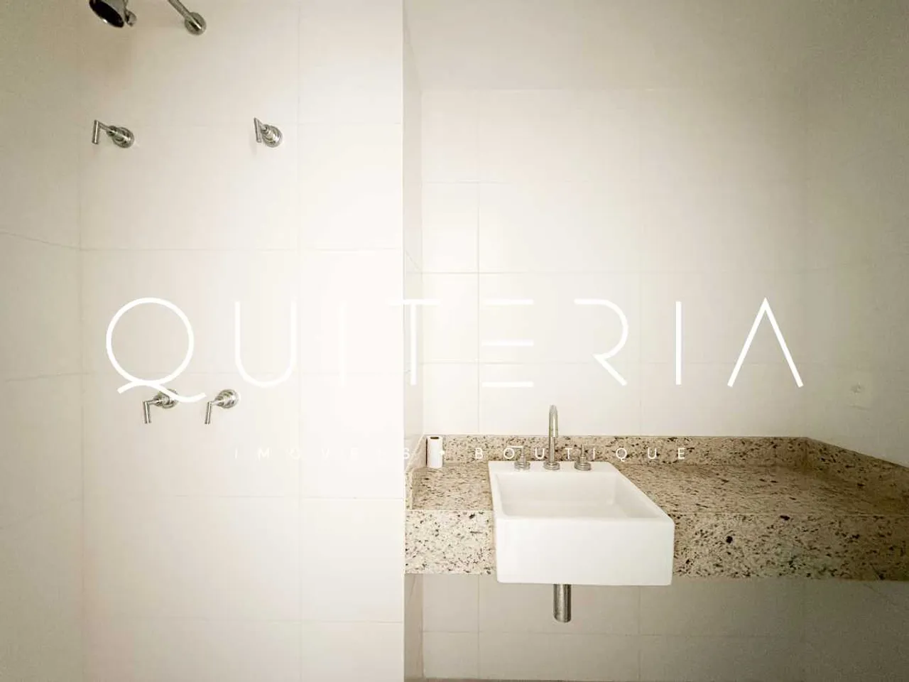 Apartamento com 3 quartos e varanda de vidro — photo 18