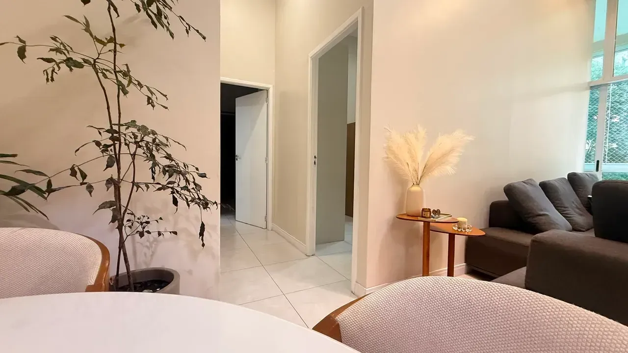Furnished loft with 2 bedrooms and open-plan kitchen — photo 19