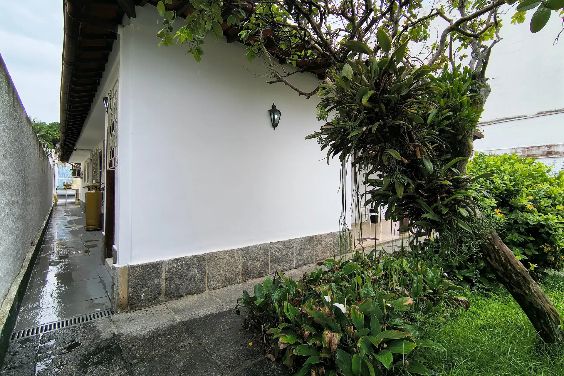 Jacuzzi y 3 dormitorios: casa de 742 m² — photo 122
