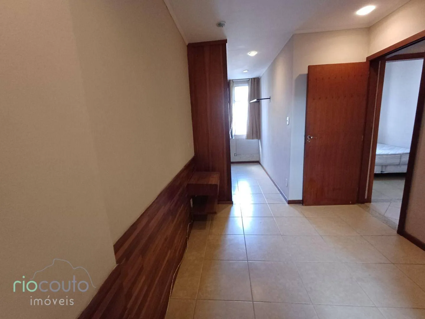 Apartment with 3 bedrooms and 2 bathrooms with a balcony — photo 29
