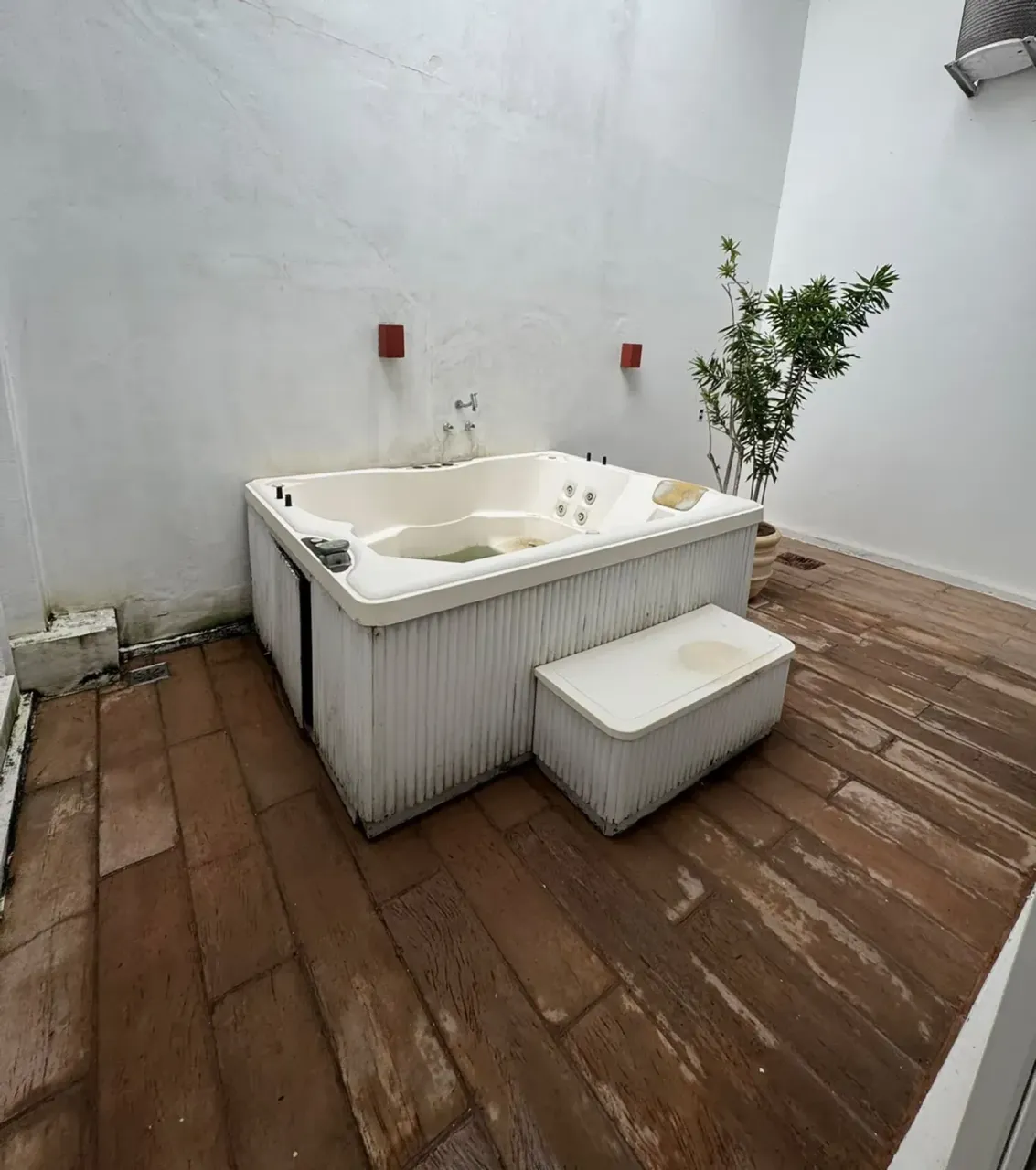 300 m² house with 4 bedrooms and a built-in balcony grill — photo 20