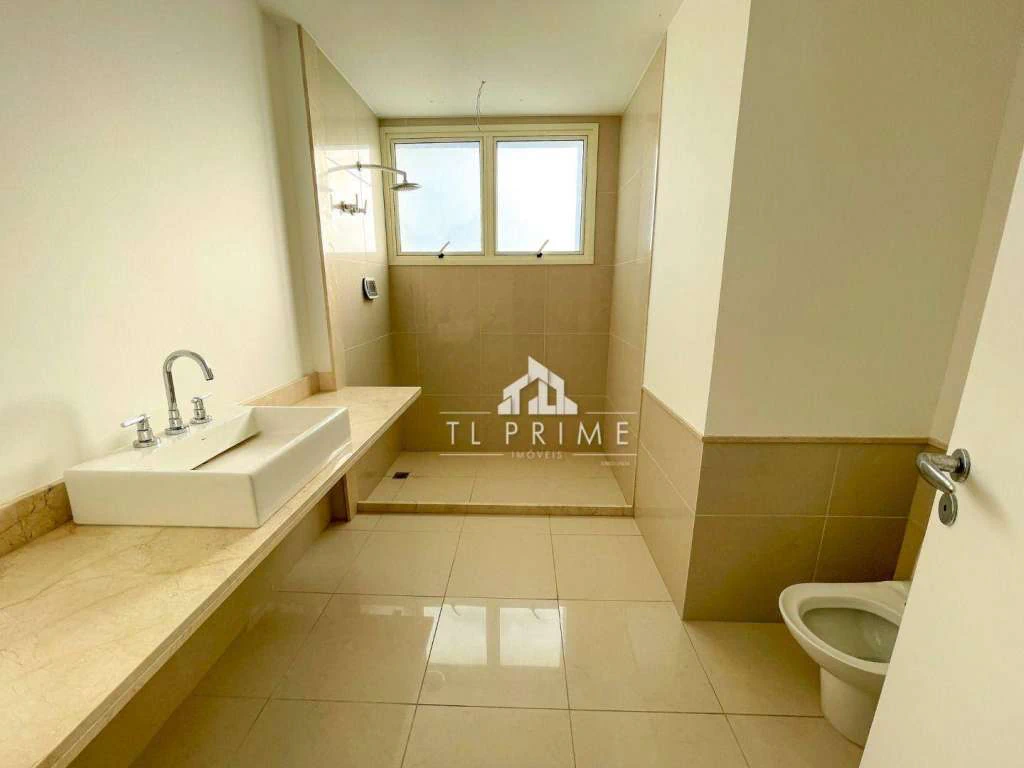 4-suite apartment with 555 m² and 5 parking spaces — photo 26