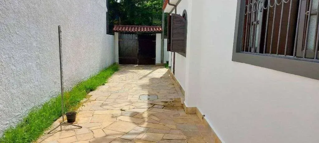 3-bedroom house with a bathtub in Rio de Janeiro — photo 39