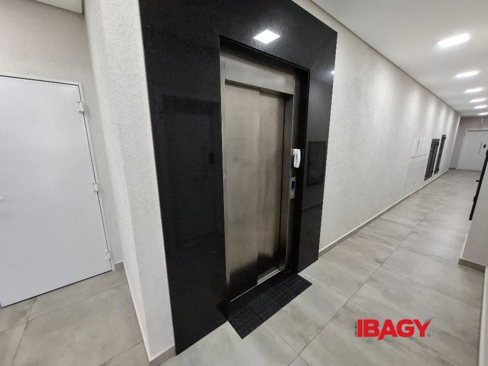 Furnished 2-bedroom apartment with 110 m² — photo 4