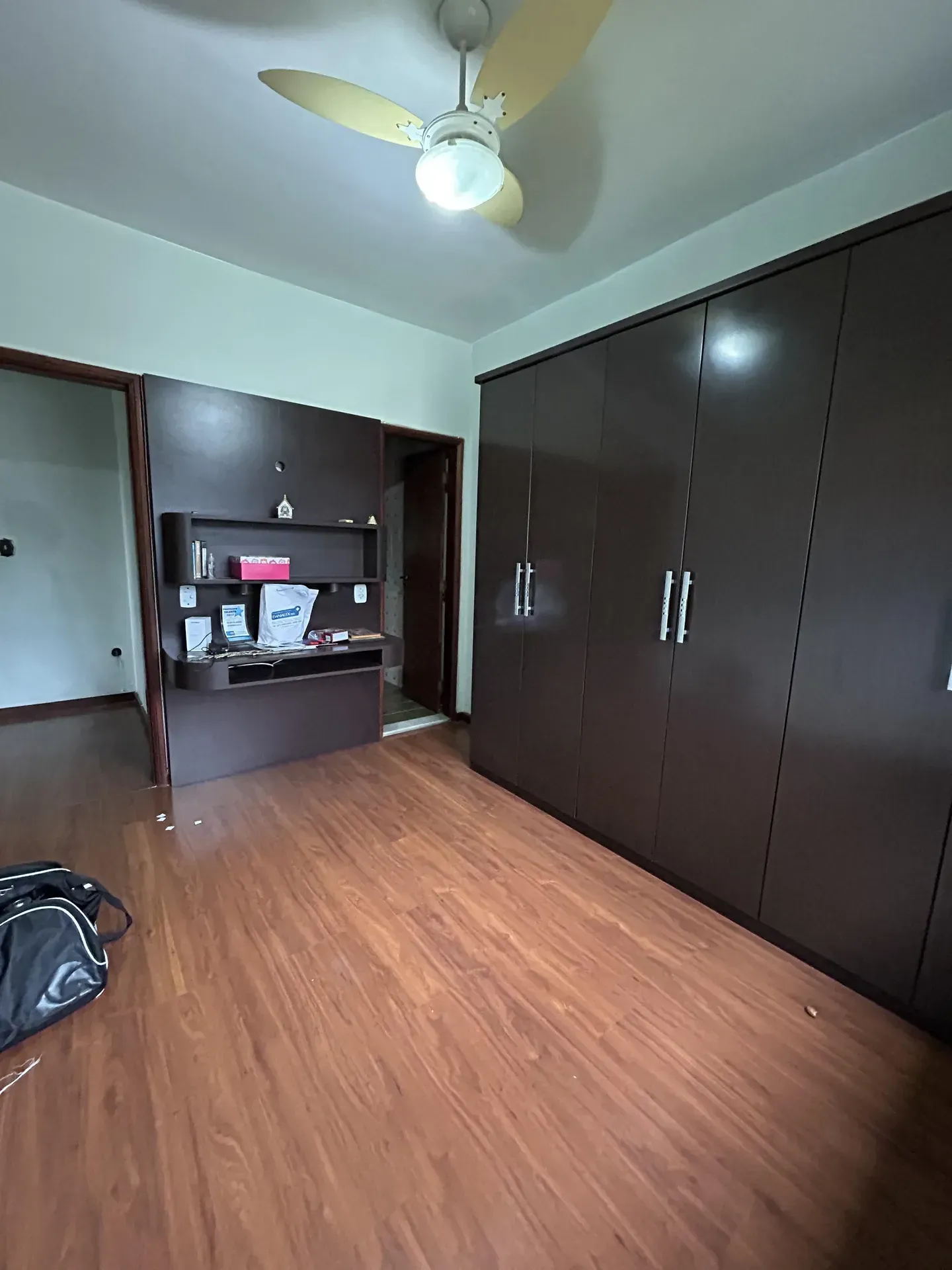 Casa com 4 quartos e 4 banheiros com box de vidro — photo 21