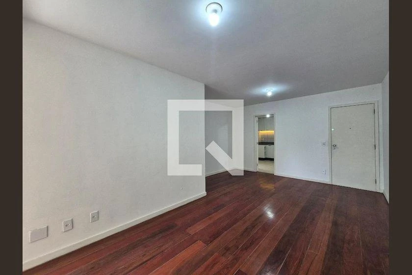 3-bedroom apartment in a building with a pool — photo 15