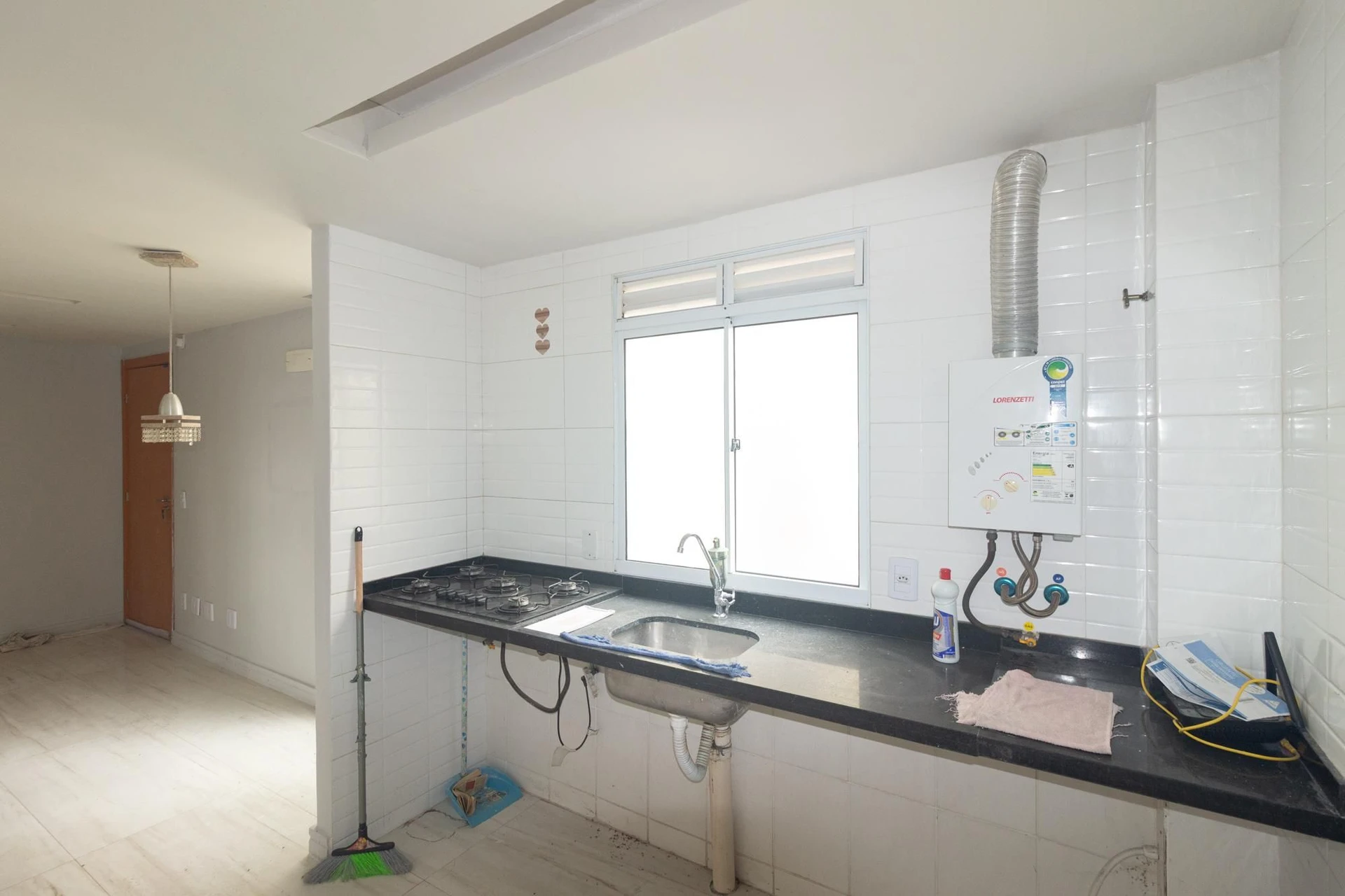 Apartamento de 2 quartos em condomínio com piscina — photo 9