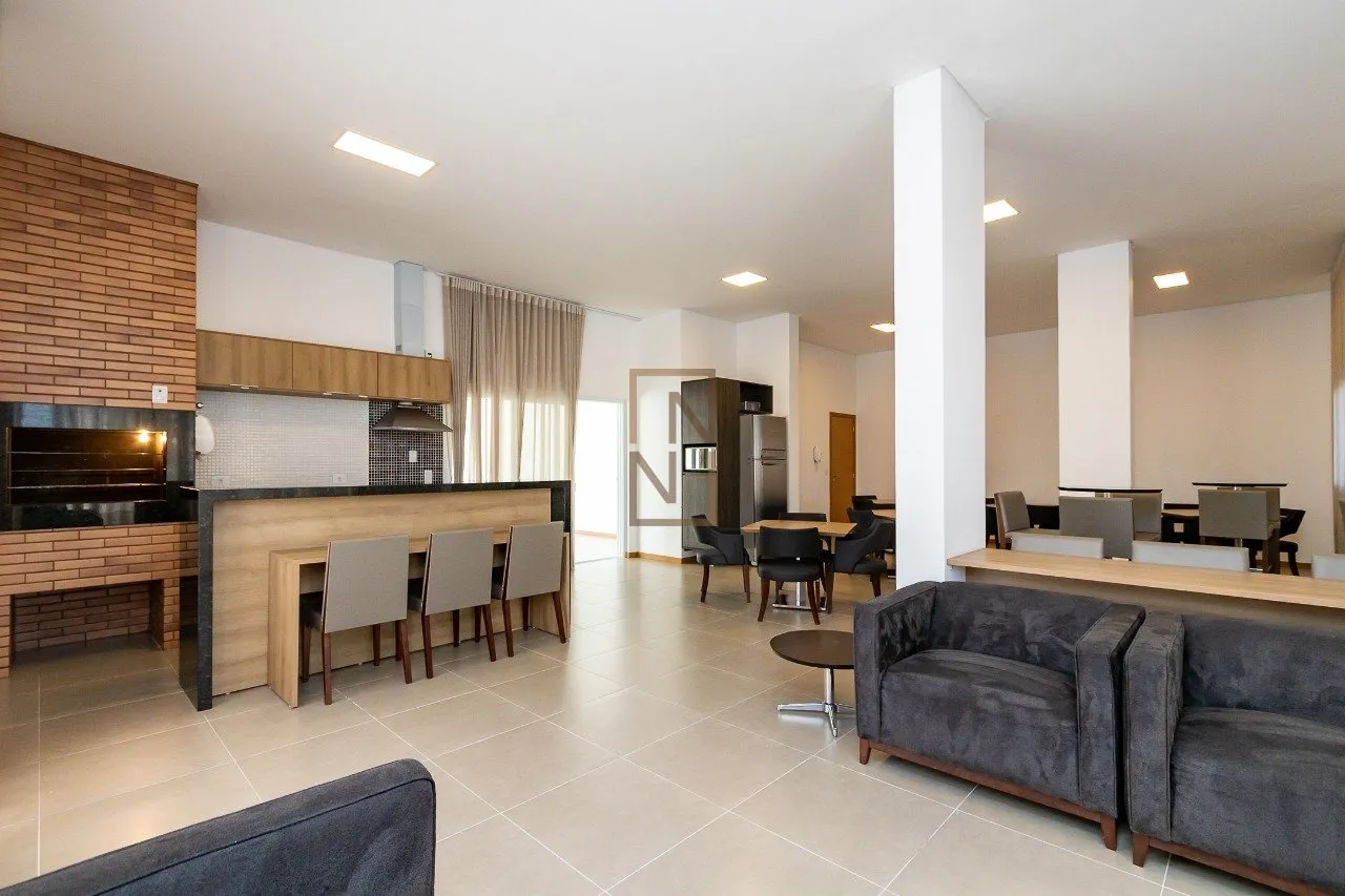 Apartamento de 2 dormitorios con cocina abierta y balcón — photo 20