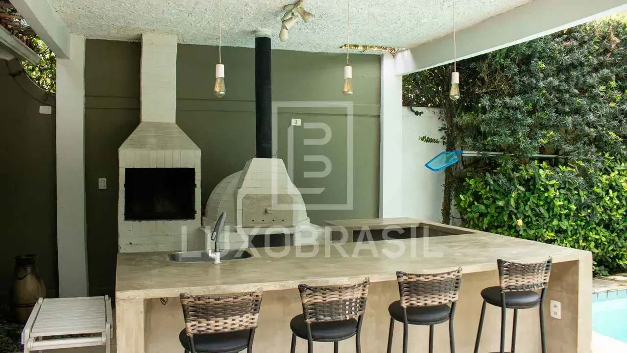 Casa com 5 quartos, 647 m² e churrasqueira na varanda — photo 17