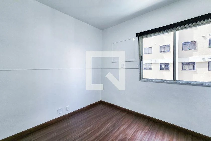 Apartamento de 2 quartos em condomínio com piscina — photo 8