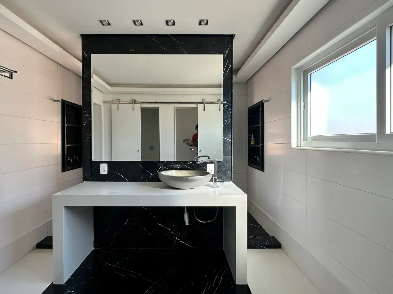 Casa mobiliada com cozinha integrada e 5 suítes — photo 20
