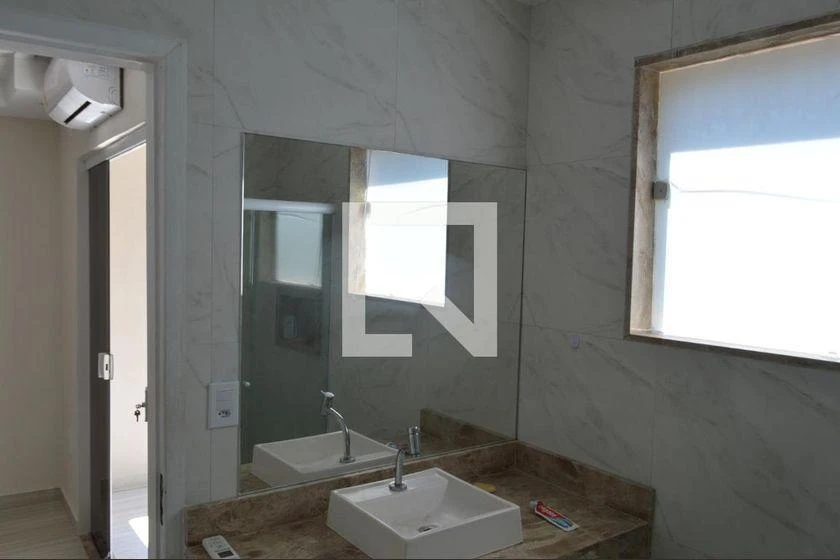 Casa de 390 m² com banheira e vista para as montanhas — photo 40